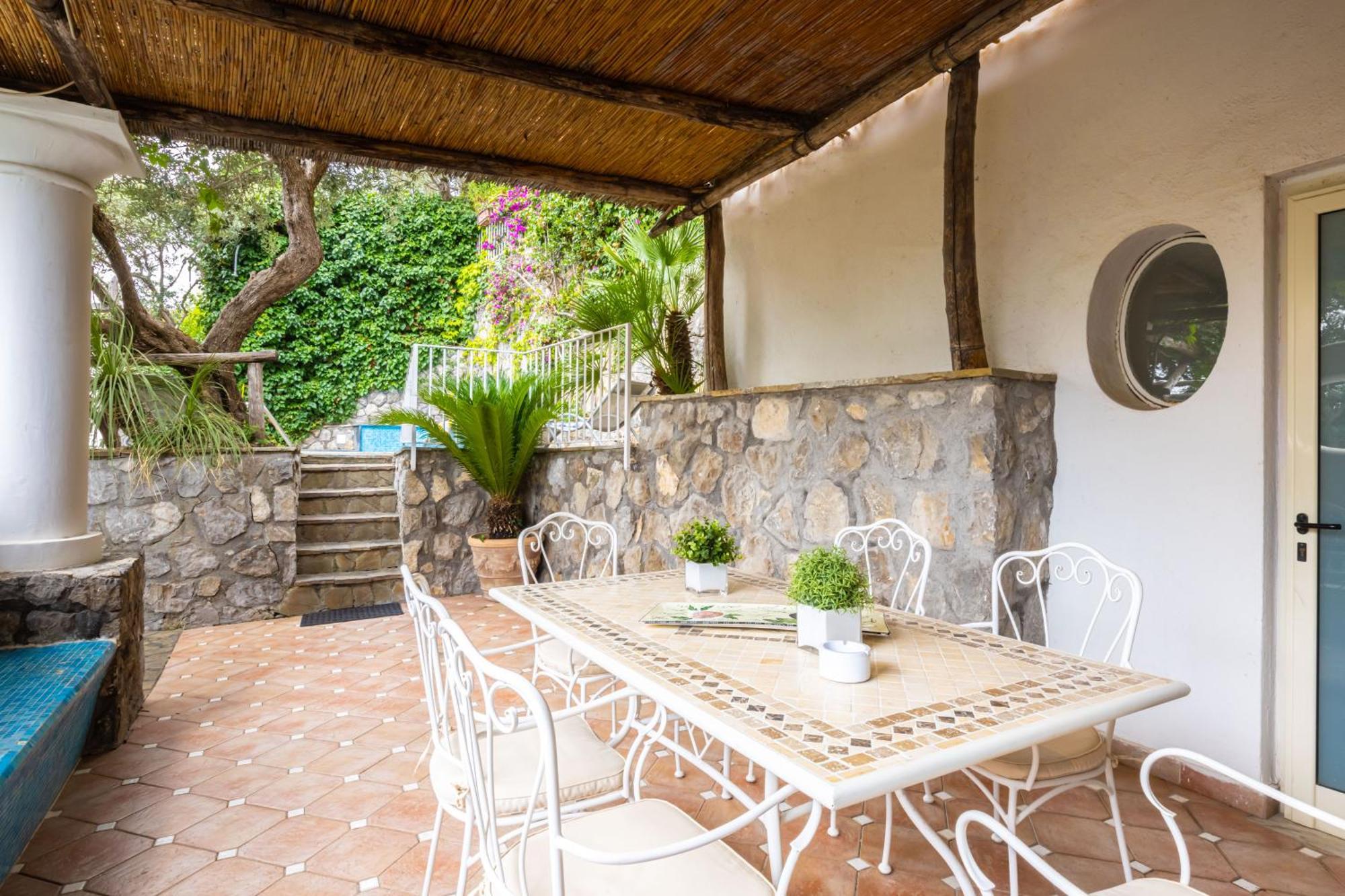 Villa Rita Apartments Massa Lubrense Exterior photo